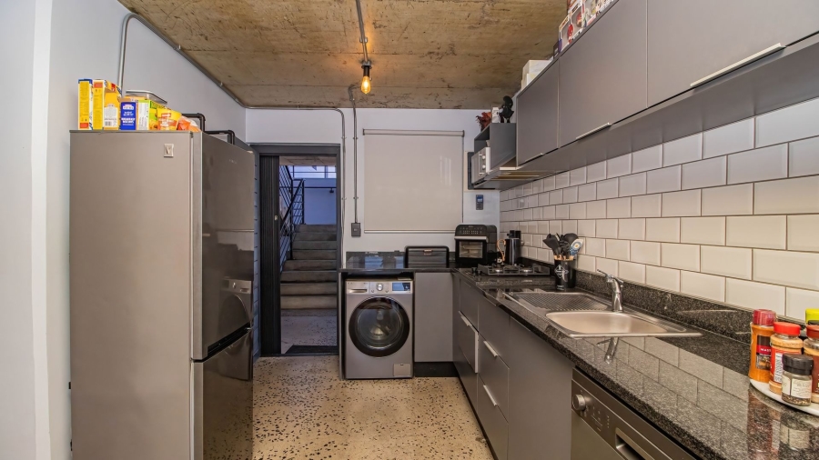 1 Bedroom Property for Sale in Beachfront Western Cape